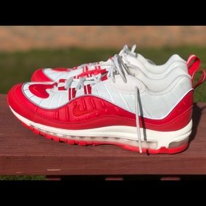 *NEW* Nike Air Max 98 University Red-size 11.5
